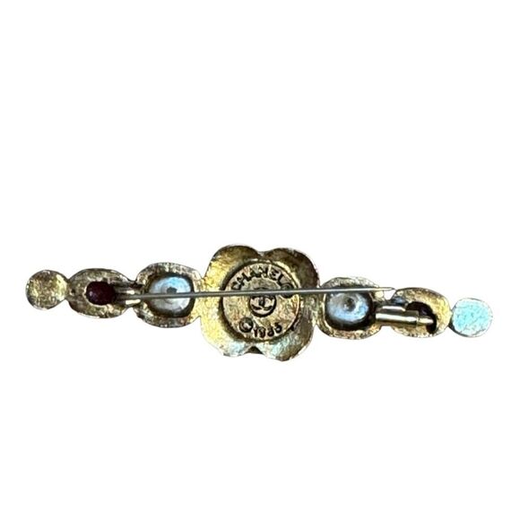 Vintage 1985 Chanel Gripoix Glass Rhinestone Faux Pearl Brooch Pin - Picture 4 of 5